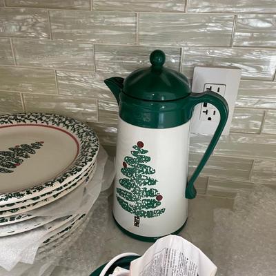 to 141.5. Large set of Christmas Dinnerware