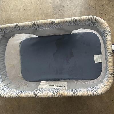 Ingenuity Foldaway Rocking Bassinet - Fletcher - Portable Folding Rocking Bassinet