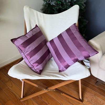 Canvas Covered Butterfly Chair w Pillows