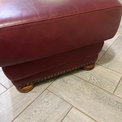 Leather Ottoman & Rug