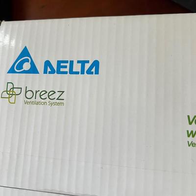 NEW Delta Fan/Dimmable LED Light, Humidity Sensor NIB