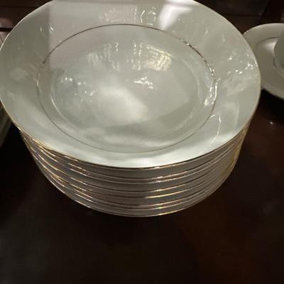 29 piece Sankura China set