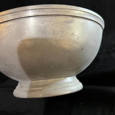 Williamsburg Pewter Bowls & More (K-MK)