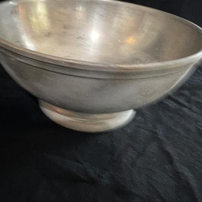 Williamsburg Pewter Bowls & More (K-MK)