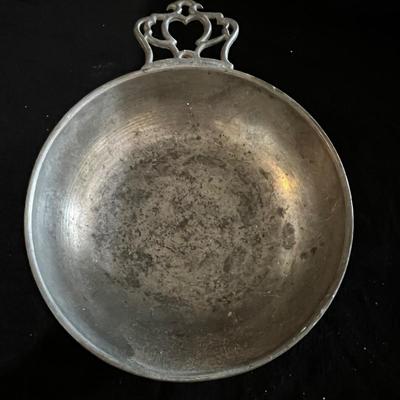 Williamsburg Pewter Bowls & More (K-MK)