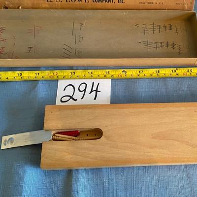 Vintage Lowe Cribbage Board