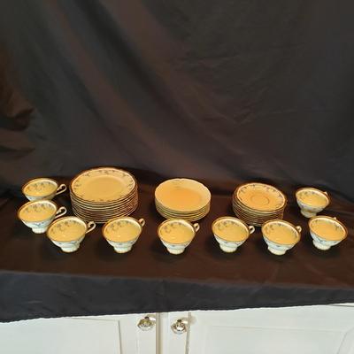 Rosenthal Gold Rimmed Blue and White Plates and Tea Cups (LR-KD)