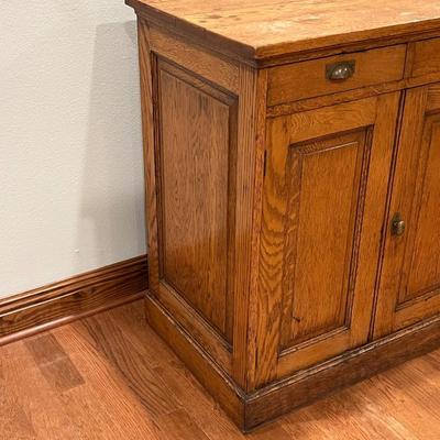 Solid Oak Cabinet ~ *Read Details