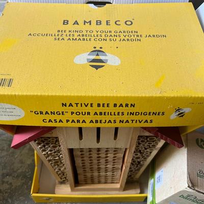NEW Bee & Bird Houses 3 Pc Lot