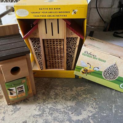 NEW Bee & Bird Houses 3 Pc Lot