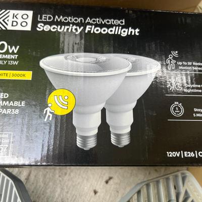 Mixed Lighting Lot - Husky, Solar Power + More