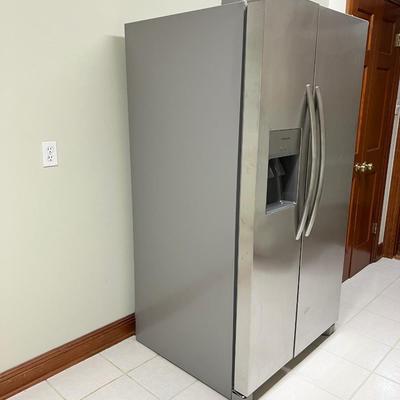 FRIGIDAIRE ~ 2022 Stainless Steel Fridge ~ Excellent