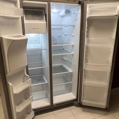 FRIGIDAIRE ~ 2022 Stainless Steel Fridge ~ Excellent