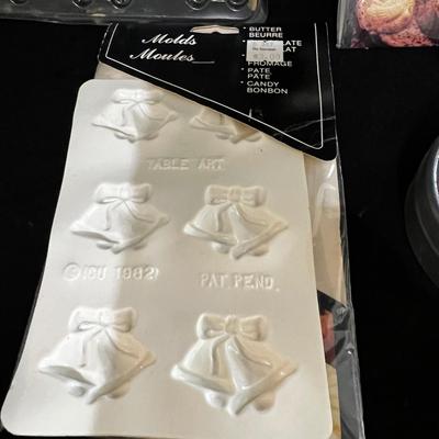 Vintage Cookie Cutters & So Much More (K-MK)