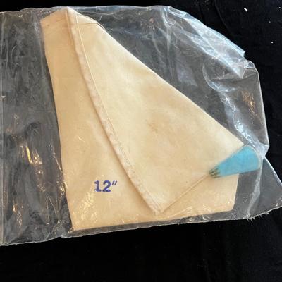 Vintage Cookie Cutters & So Much More (K-MK)