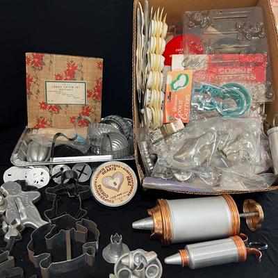 Vintage Cookie Cutters & So Much More (K-MK)