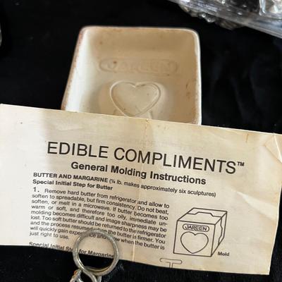 Vintage Cookie Cutters & So Much More (K-MK)