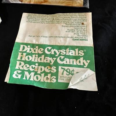 Vintage Cookie Cutters & So Much More (K-MK)
