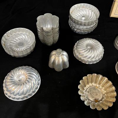 Vintage Cookie Cutters & So Much More (K-MK)
