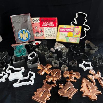 Vintage Cookie Cutters & So Much More (K-MK)
