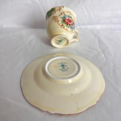 Brinton, Havliana & Co, Royal Tara, and Other Tea Cup and Saucer Sets (LR-DZ)