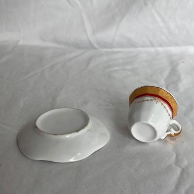 Brinton, Havliana & Co, Royal Tara, and Other Tea Cup and Saucer Sets (LR-DZ)