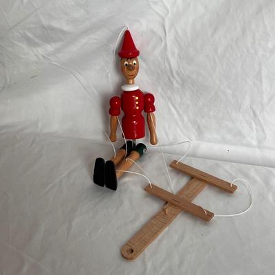 Mastro Geppetto Pinocchio Puppet and Other Pinocchios (LR-DZ)