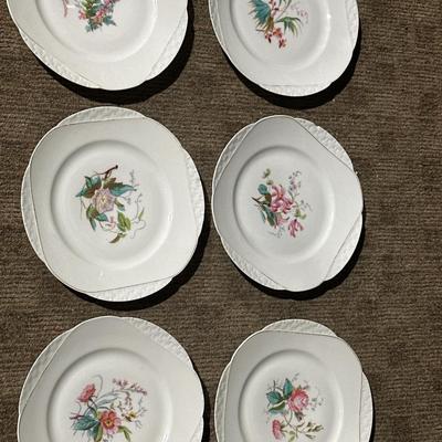 Set Limoges floral plates