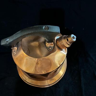 Two Copper Kettles (K-MK)