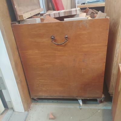 Mixed Wood Scraps in Wooden Crates (G-BBL)