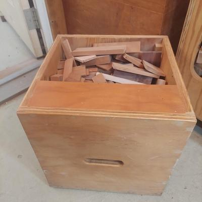 Mixed Wood Scraps in Wooden Crates (G-BBL)