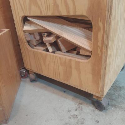 Mixed Wood Scraps in Wooden Crates (G-BBL)