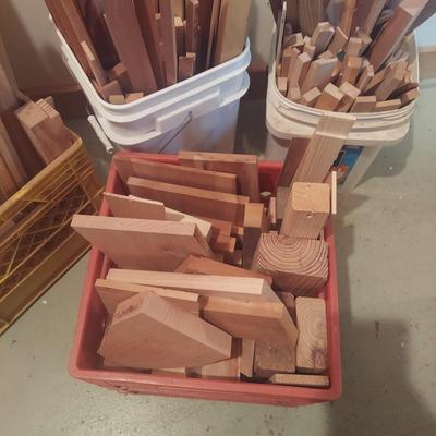 Miscellaneous Wood Scraps; Small (G-BBL)