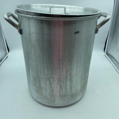 Big stock pot