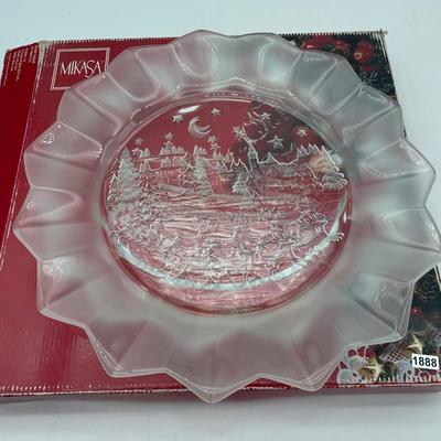 Mikasa glass plate