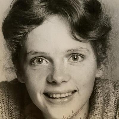 Maryann Plunkett signed photo