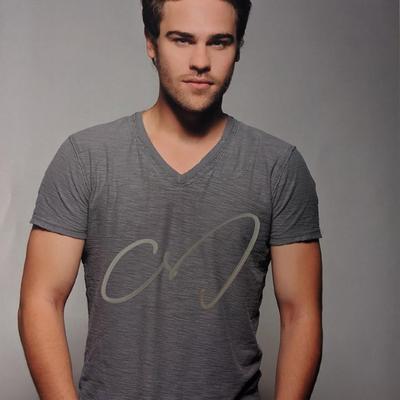 Grey Damon signed photo