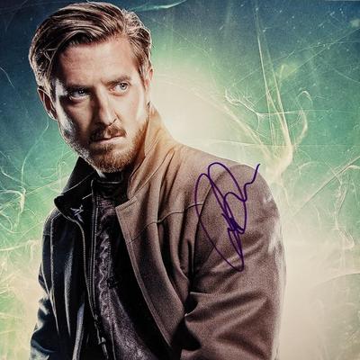 DC Legends Arthur Darbill signed photo. 