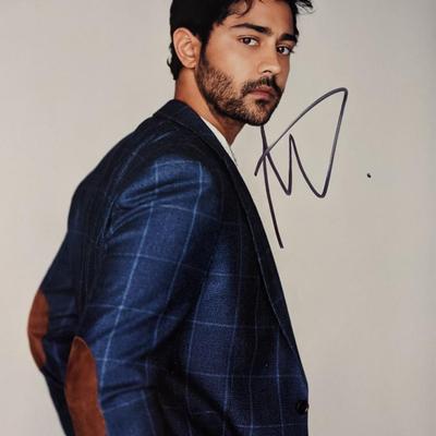 Manish Dayal signed photo