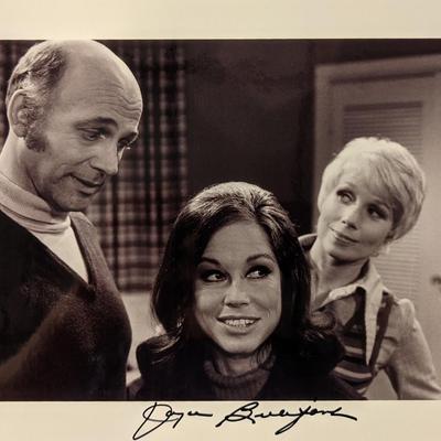 Mary Tyler Moore Show Joyce Bulifant signed photo