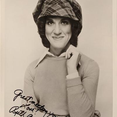 Ruth Buzzi signed photo