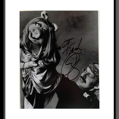 The Muppets Miss Piggy Frank Oz signed photo. GFA Authenticated