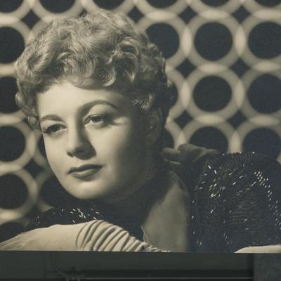 Shelley Winters photo