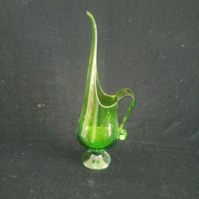 LE SMITH SWUNG GREEN VASE