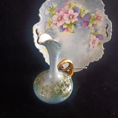 HAND PAINTED DECORATIVE PLATE AND VASE