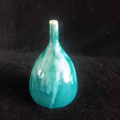 CRYSTAL BOWL AND CLAY BUD VASE BY DIANE COWLEY