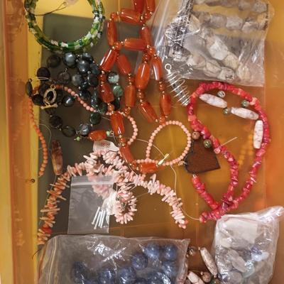 JEWELRY MAKERS BEADS (2)