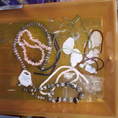 JEWELRY MAKERS BEADS (6)