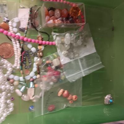 JEWELRY MAKERS BEADS (7)