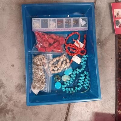 JEWELRY MAKERS BEADS (8)